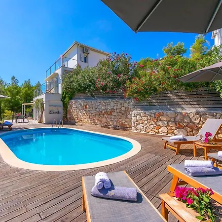 Villa Celaeno Villa